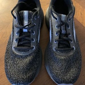 Brooks Ladies Signal 3 shoes size  8.5 B